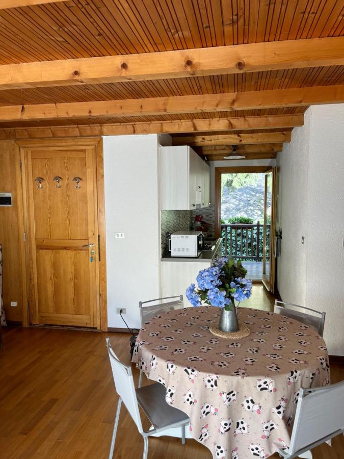 Chalet Blanc "Le Flocon" Courmayeur Bagian luar foto